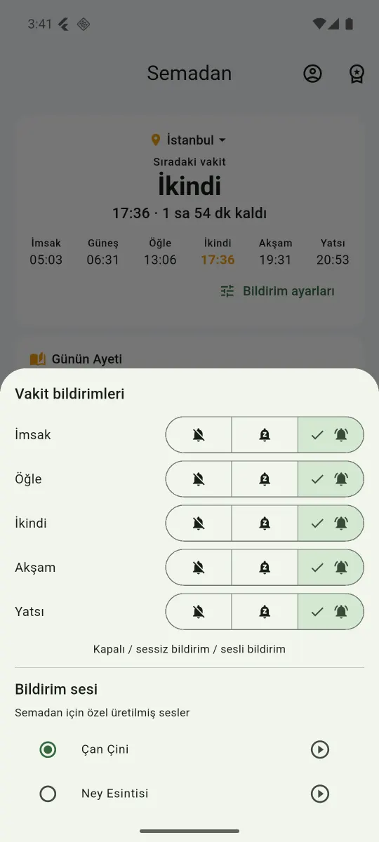 Ana sayfada İstanbul için günün namaz vakitleri ve açılan vakit bildirimleri paneli: her vakit için kapalı, sessiz ya da sesli seçenekleri